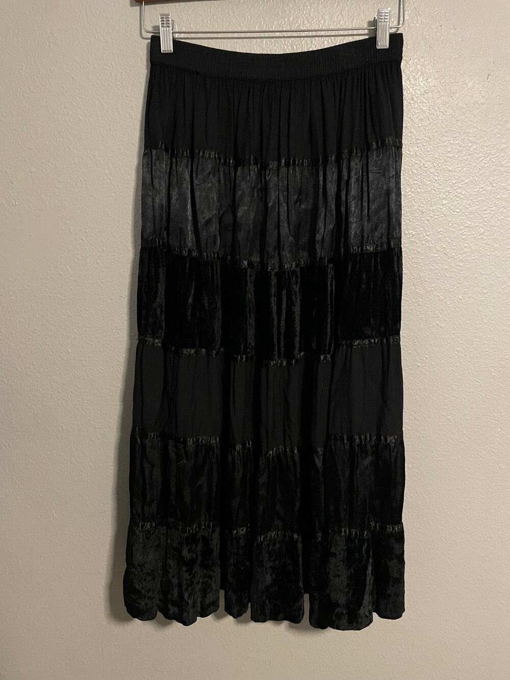 VTG Napa Valley Skirt Womens Petite Medium Maxi Black Velvet Tiered Witchy Boho